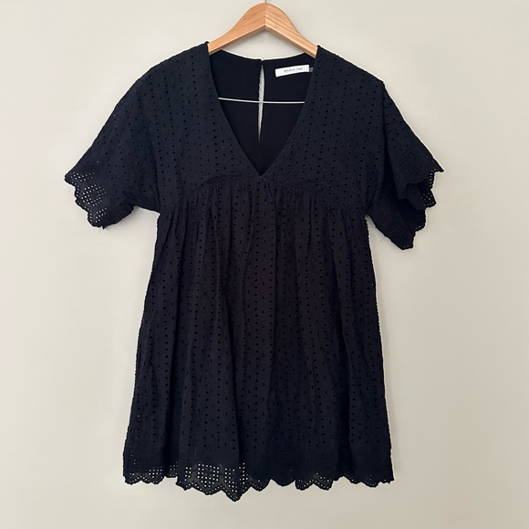 Mustard Seed Black Eyelet Vneck Mini Dress with Built-in Shorts - Picture 3 of 10